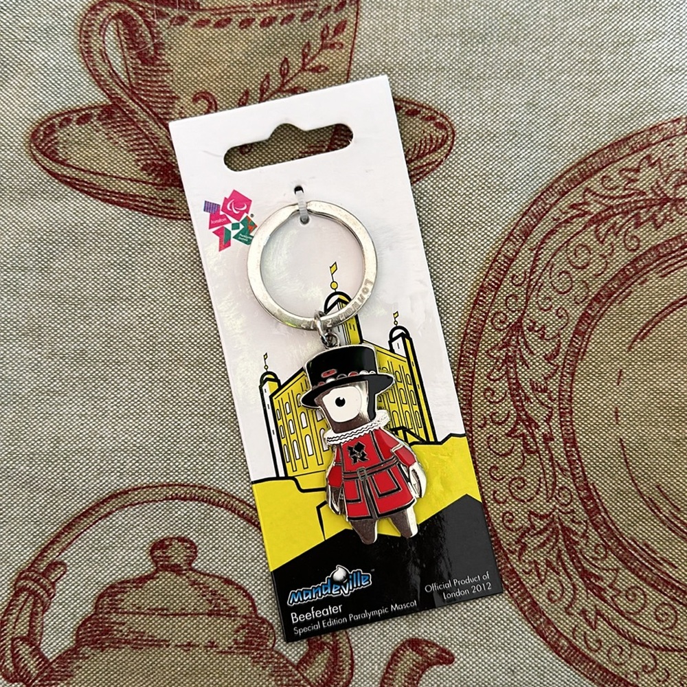 NWT Official London Paralympics 2012 Mandeville Metal Beefeater Key Ring